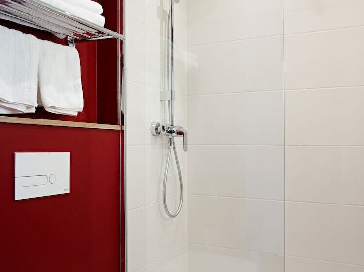 غرفة قياسية, Median Paris Congrès