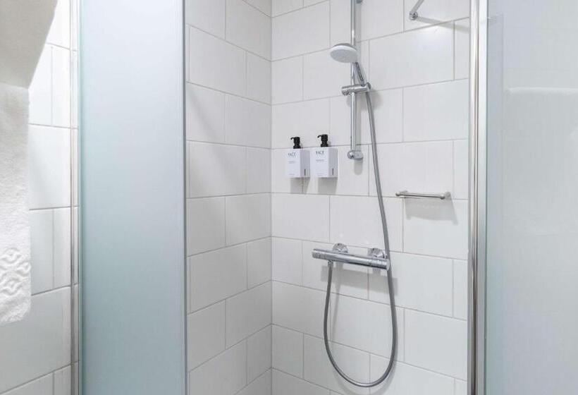 キングサイズベッドのスーペリアルーム, Scandic Tampere City