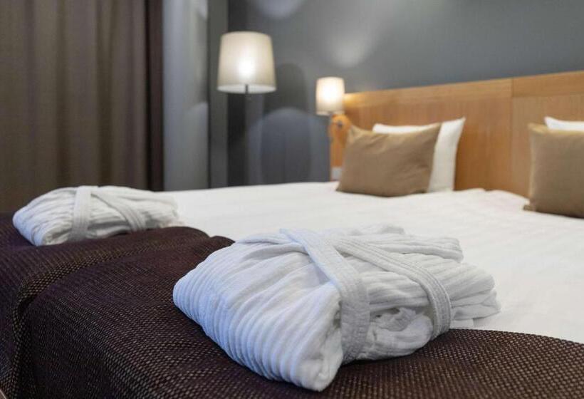 キングサイズベッドのスーペリアルーム, Scandic Tampere City