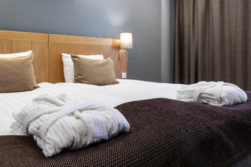 キングサイズベッドのスーペリアルーム, Scandic Tampere City