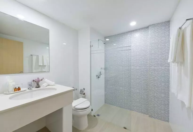 اتاق سوپریور, The Beverly Hotel Pattaya
