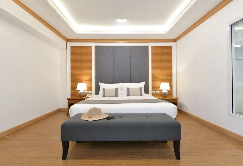 Люкс, The Beverly Hotel Pattaya