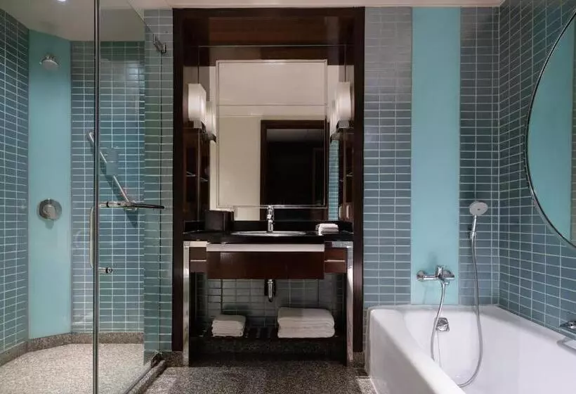 اتاق اجرایی با تخت بزرگ, The Westin Grande Sukhumvit Bangkok