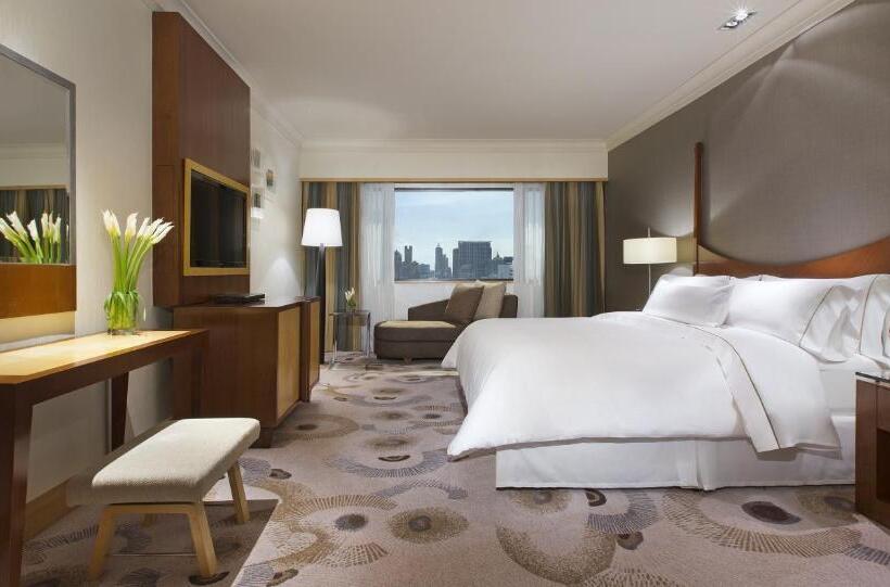 اتاق اجرایی با تخت بزرگ, The Westin Grande Sukhumvit Bangkok