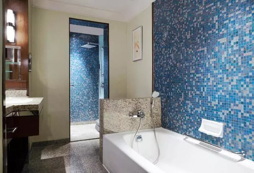 Deluxe Suite King Bed, The Westin Grande Sukhumvit Bangkok