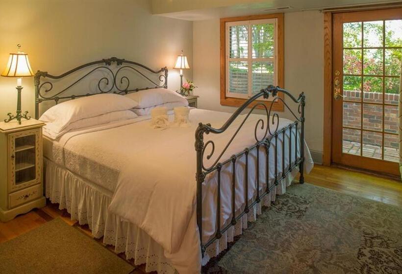 Номер Стандарт с Гидромассажем, Beaufort House Inn