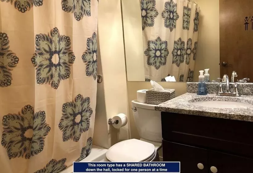 اتاق استاندارد یک تخته با سرویس بهداشتی مشترک, Oasis Guest House