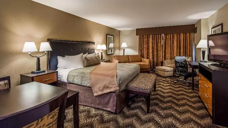 身障者適用キングサイズベッドルーム, Best Western Plus Gold Country Inn