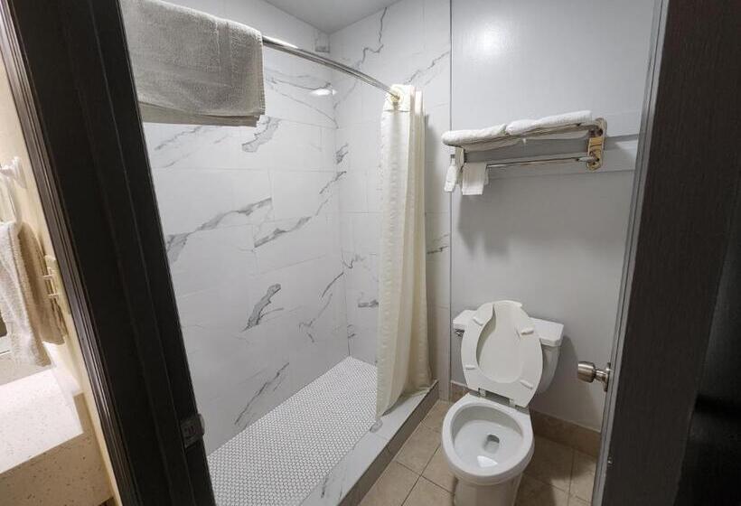 Стандартный Номер Кровать Кинг, Budget Host Inn