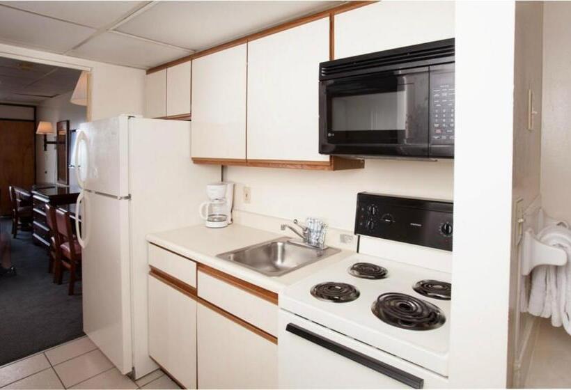 2 Bedrooms Suite Sea View, Holiday Sands South