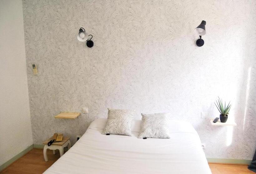 Номер Стандарт, Hôtel Le Thurot