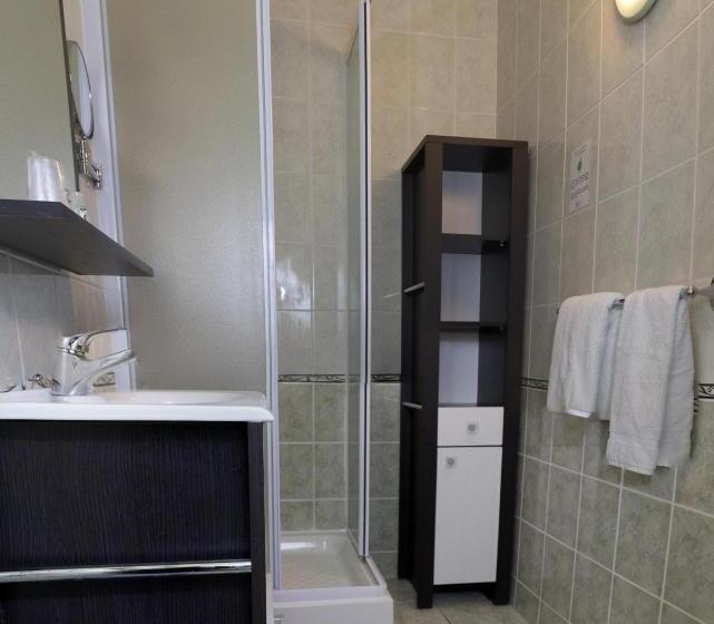 スタンダード4人部屋, Hôtel Le Thurot