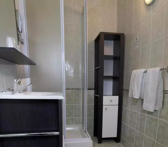 スタンダード４人部屋, Hôtel Le Thurot