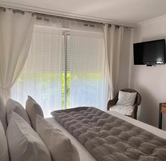اتاق سوپریور با تخت بزرگ, Mas Angelussi   Le Clos Du Soleil