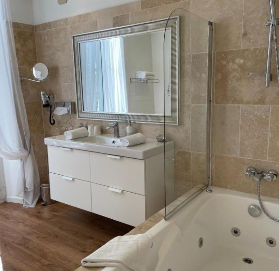 디럭스 룸 킹사이즈 침대, Mas Angelussi   Le Clos Du Soleil