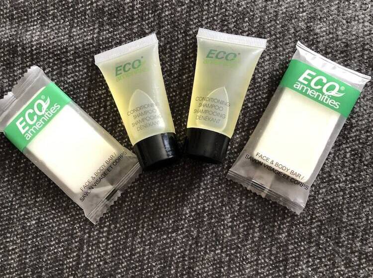 غرفة قياسية, Nevada & Gambling Hall