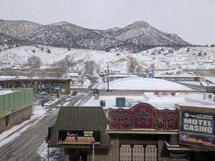 جناح, Nevada & Gambling Hall