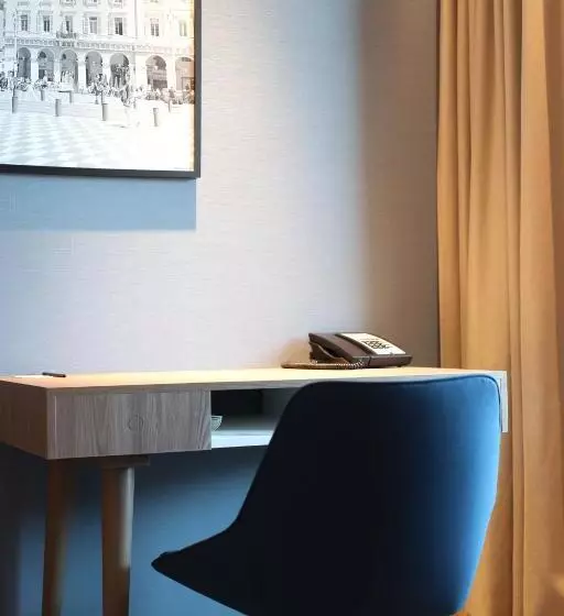 اتاق سوپریور, Radisson Hotel Nice Airport