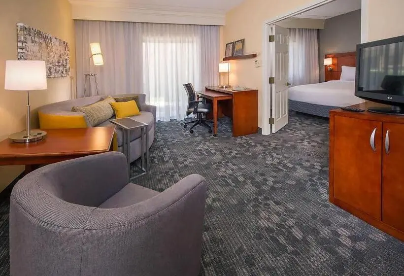 キングサイズベッドのスイートルーム, Sonesta Select Charlotte University Research Park