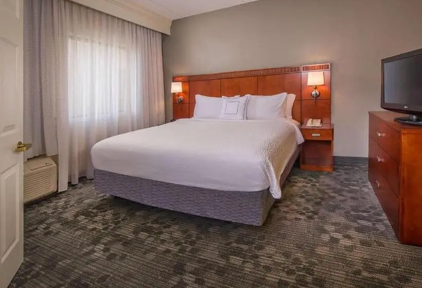 キングサイズベッドのスイートルーム, Sonesta Select Charlotte University Research Park