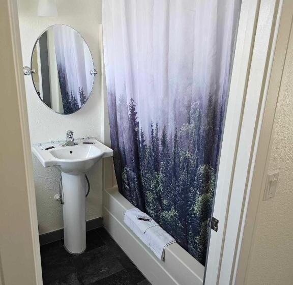 Номер Стандарт, El Rancho Motel