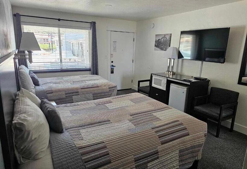 Номер Стандарт 2 Двуспальные Кровати, El Rancho Motel