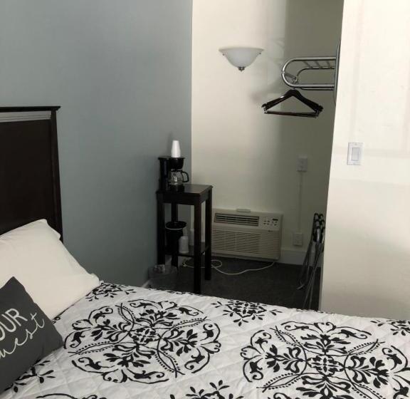 Номер Стандарт 2 Двуспальные Кровати, El Rancho Motel