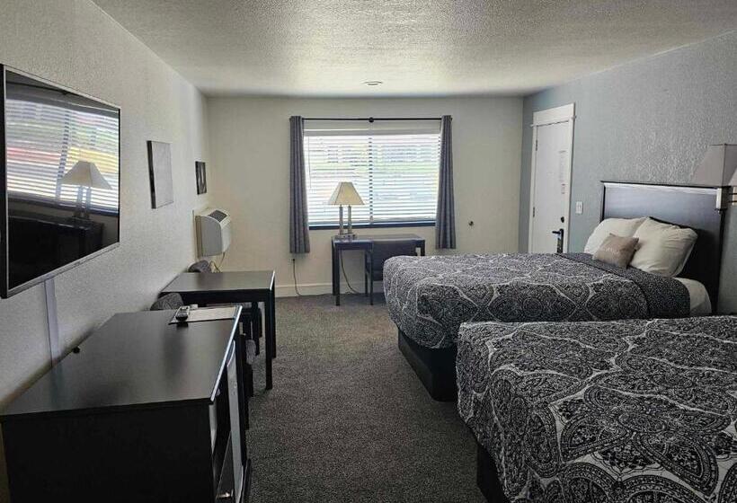 Номер Deluxe, El Rancho Motel