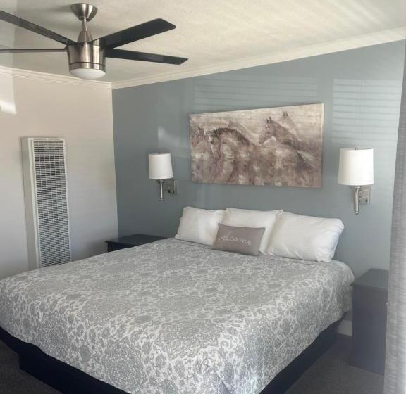 Номер Deluxe Кровать Кинг, El Rancho Motel