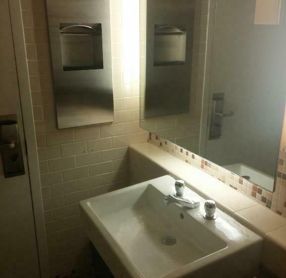 اتاق لوکس یک تخته, West Side Ymca