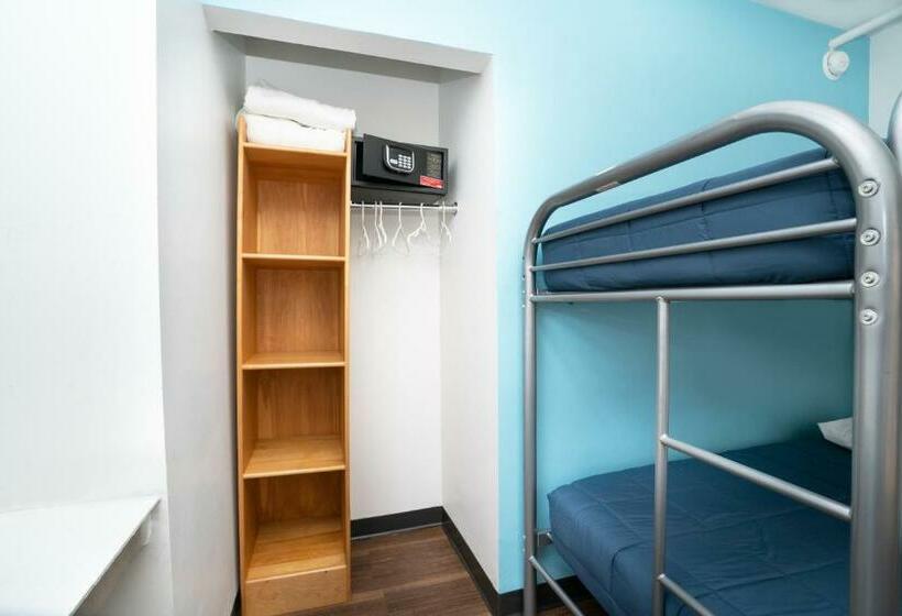 اتاق استاندارد با تختخواب دوطبقه و حمام مشترک, West Side Ymca