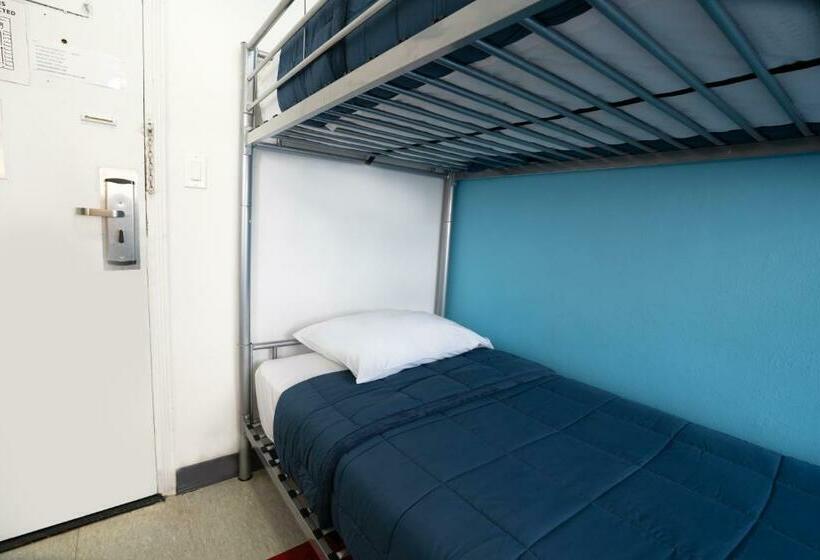 اتاق استاندارد با تختخواب دوطبقه و حمام مشترک, West Side Ymca