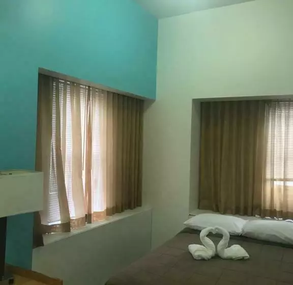 اتاق استاندارد با سرویس بهداشتی مشترک, West Side Ymca