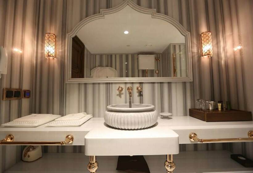 Deluxe Room, Ajwa Sultanahmet   Preferred Hotels Lvx Collection