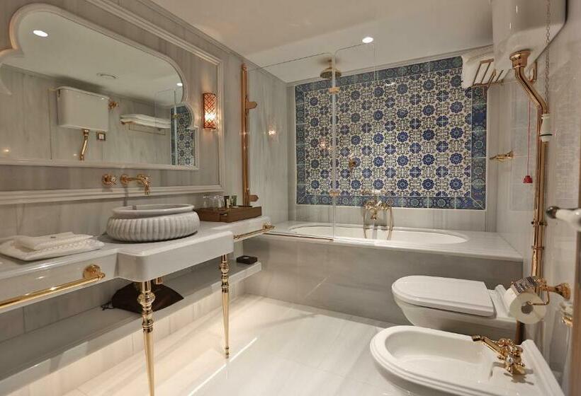 Deluxe Room Sea View, Ajwa Sultanahmet   Preferred Hotels Lvx Collection