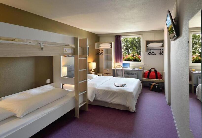 Семейный Номер, Als Hôtel