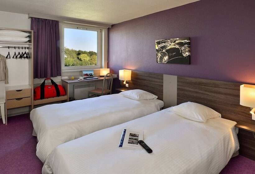 Номер Стандарт, Als Hôtel