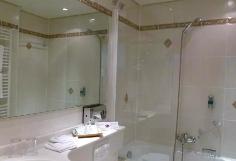 景色の見えるデラックスルーム, Europa Suites St Moritz