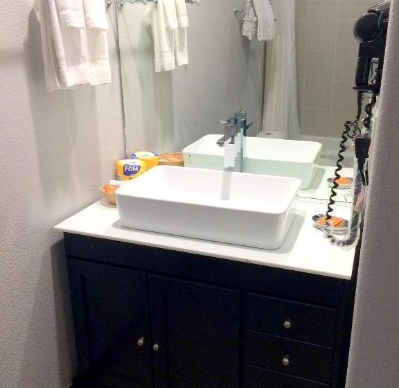 스탠다드 룸 더블 침대 2개, Fairbridge Inn & Suites Gateway To Yosemite