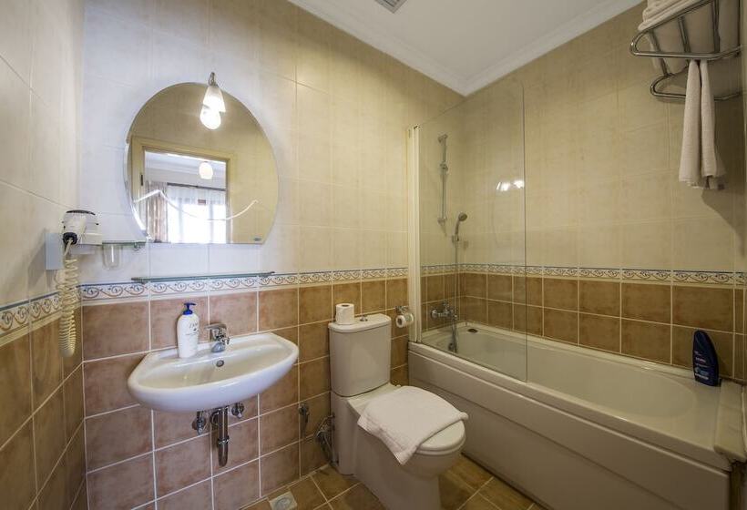 اتاق استاندارد, Fehmi Bey