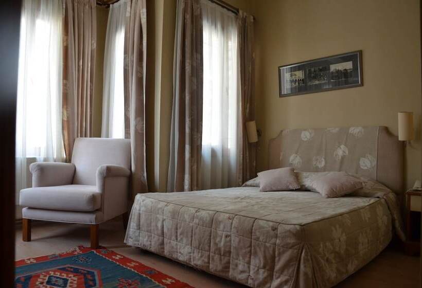 اتاق استاندارد, Fehmi Bey