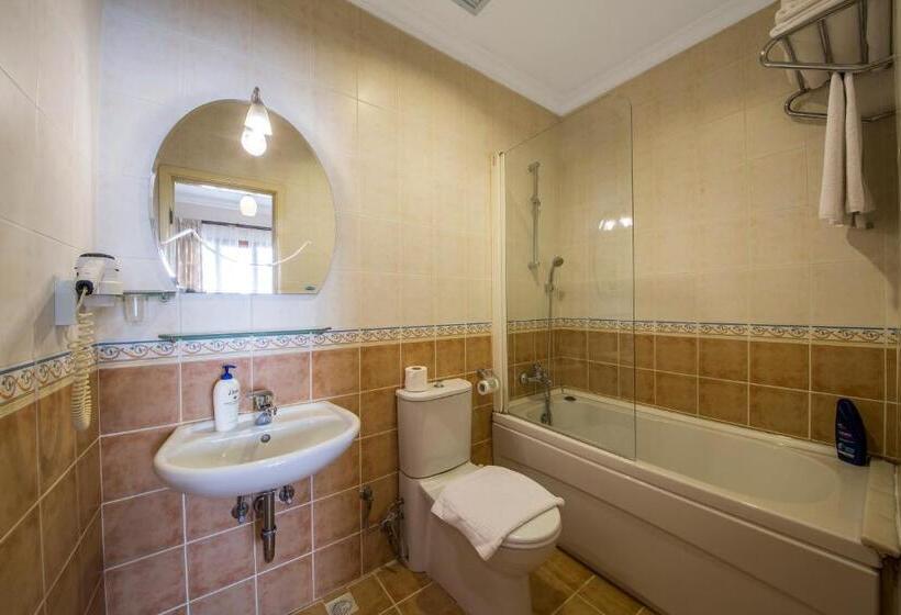 اتاق استاندارد, Fehmi Bey