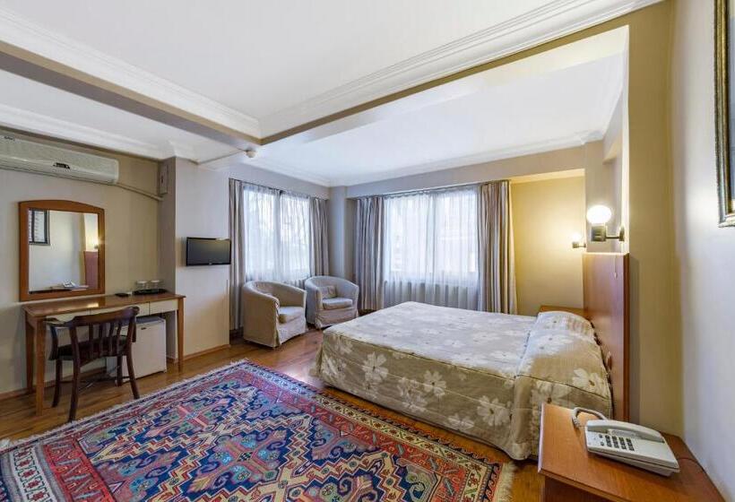 اتاق استاندارد, Fehmi Bey