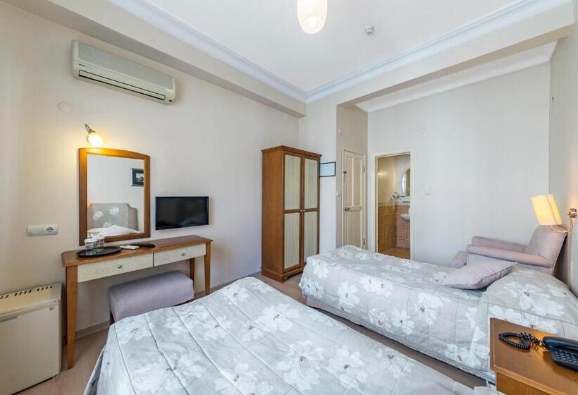 اتاق استاندارد, Fehmi Bey