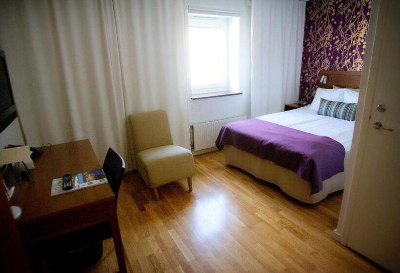 Standard Yhden Hengen Huone, L Conrad