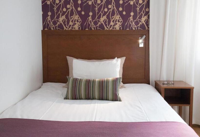 Standard Yhden Hengen Huone, L Conrad