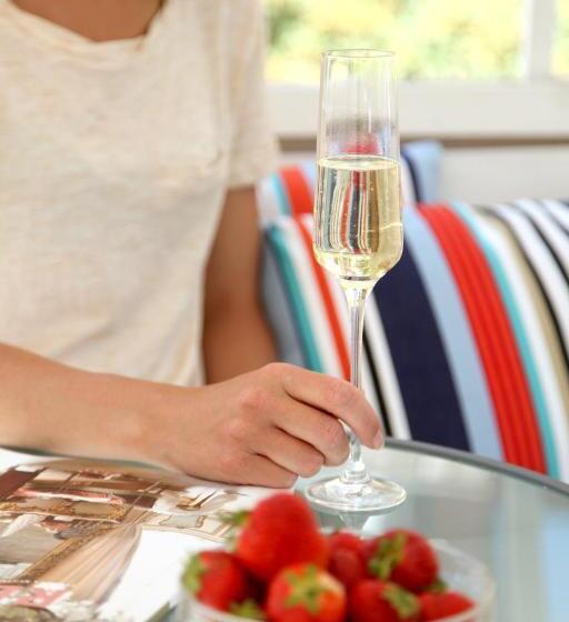 Juniorsviitti, L Conrad