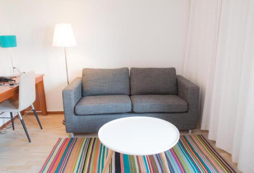 Superior-huone, L Conrad