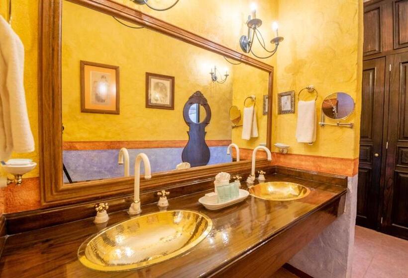 キングサイズベッドのデラックスルーム, Quinta Las Acacias Hotel Boutique