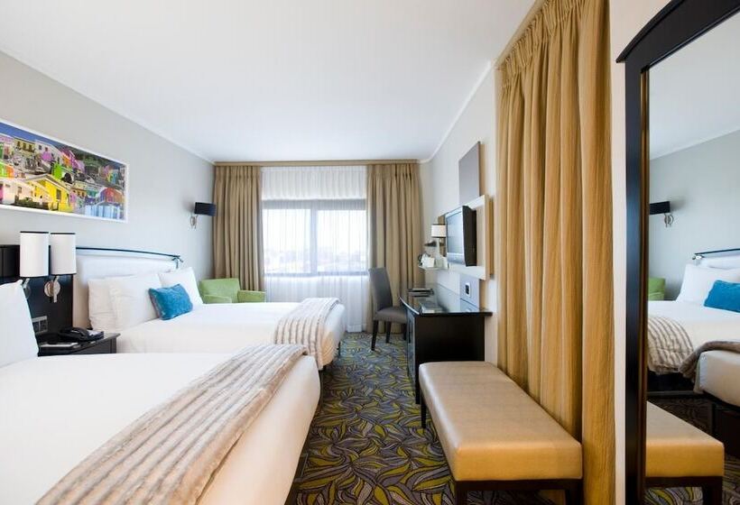 Номер Стандарт, Southern Sun Waterfront Cape Town